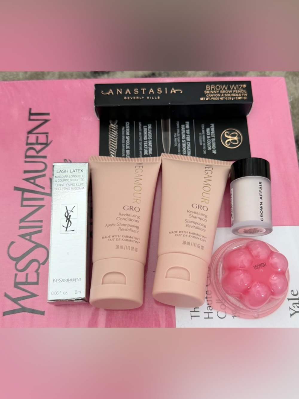 New Beauty insider makeup/ hair bag